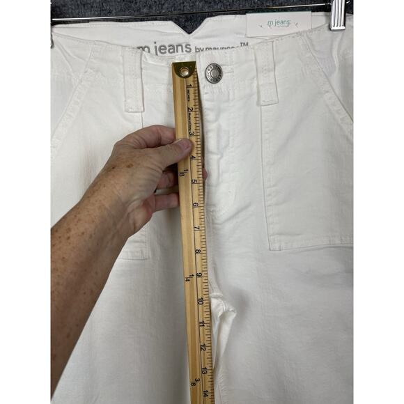 M Jeans by Maurices Super High Rise Flare White Jeans Women's 8 Regular - Picture 4 of 9